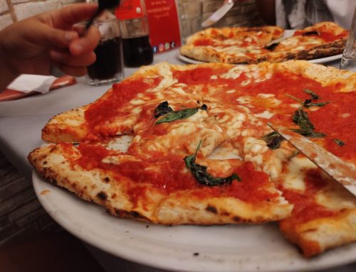 車屋の女房イタリア放浪記その6/ナポリの人気店の揚げpizza